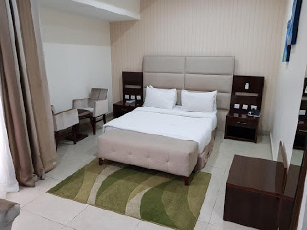 Room In Lodge - Full Moon Hotel Owerri Exteriér fotografie